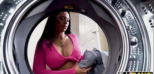  MJ Fresh Gets Fucked After Laundry